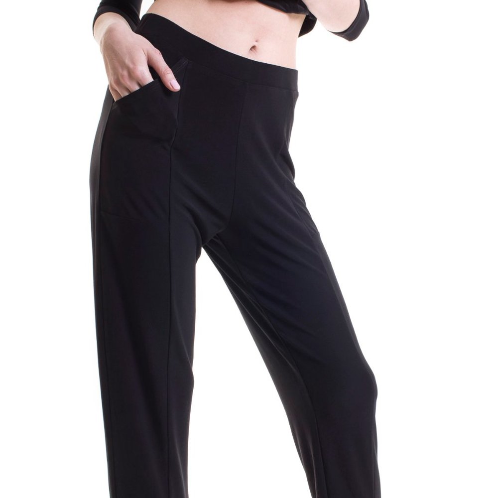 Vecceli Italy Women's Portofino Cuffed Capri Pant